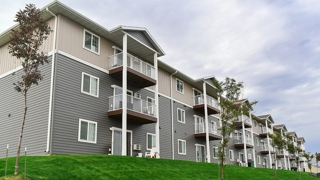 Bakken Ridge Apartments in Watford City, ND - Foto de edificio