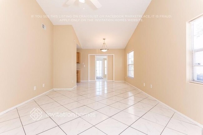 13333 Laraway Dr in Riverview, FL - Building Photo - Building Photo