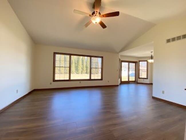 122 Redspire Blvd in Goshen, IN - Building Photo - Building Photo