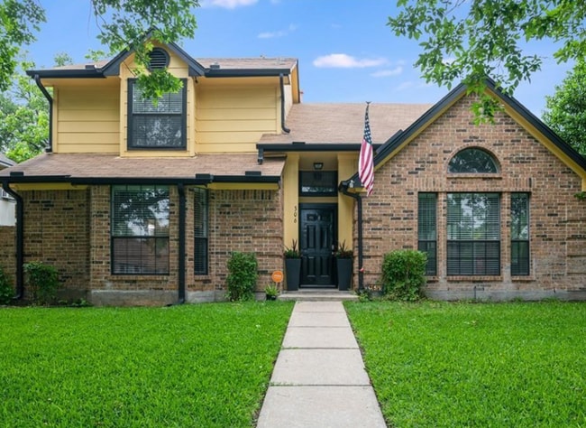 306 Applewood Dr