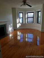 533 Newbury St in Boston, MA - Building Photo