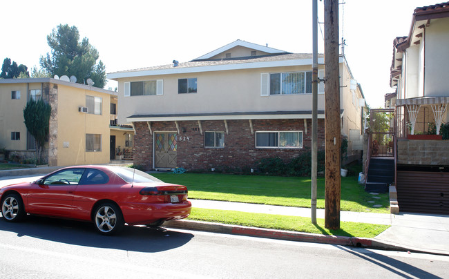 524 E Maple St in Glendale, CA - Building Photo - Building Photo
