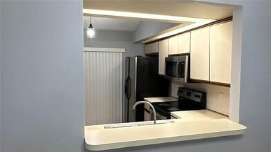 1108 Lucaya Cir in Orlando, FL - Building Photo - Building Photo