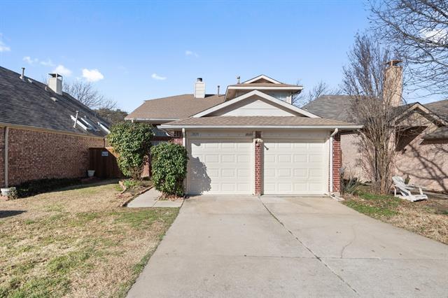 2020 Raven Ln in Lewisville, TX - Building Photo