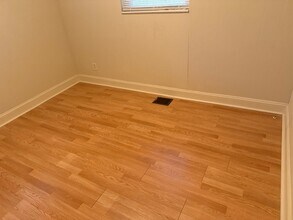 1728 Lombardy Cir in Charlotte, NC - Building Photo - Building Photo