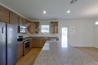 201 Salvat Dr in Lafayette, LA - Building Photo - Building Photo