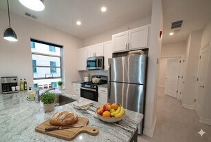 Walcot Apartments at 257 Elmwood in Buffalo, NY - Building Photo