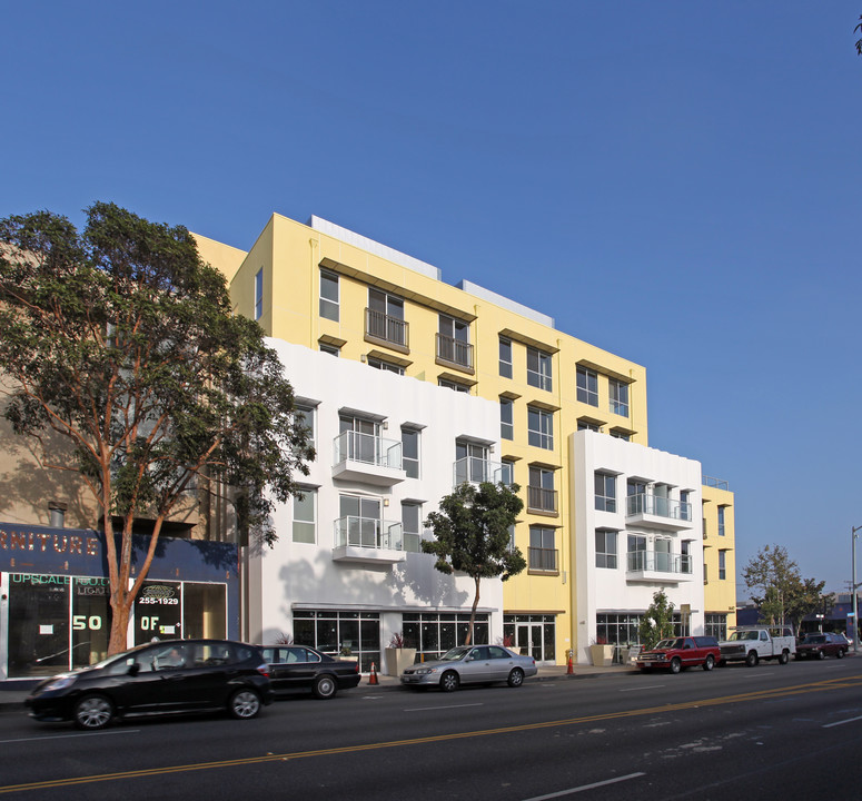 Lincoln SM in Santa Monica, CA - Building Photo