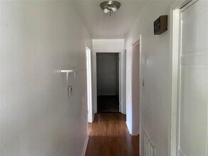 6026 Ledbetter St in Houston, TX - Building Photo - Building Photo