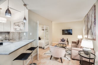 1121 ARLINGTON, Unit 113 in Arlington, VA - Building Photo - Building Photo