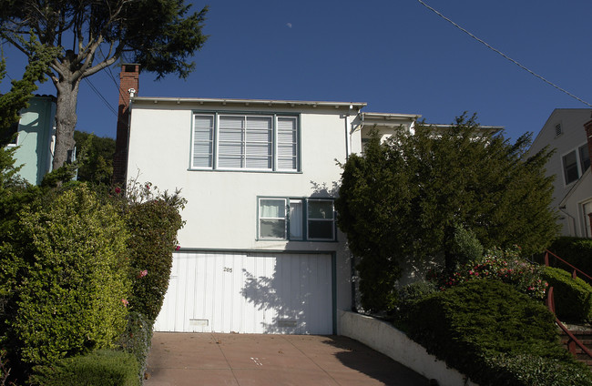 265 Amherst Ave in Kensington, CA - Building Photo - Building Photo