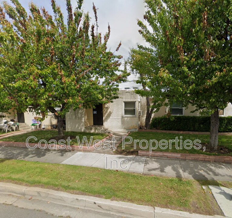 1098 E Madison Ave in El Cajon, CA - Building Photo