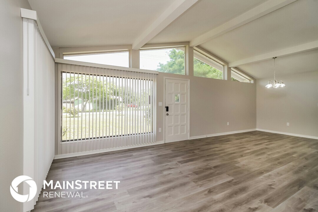 52 Melodie Ln in DeLand, FL - Building Photo