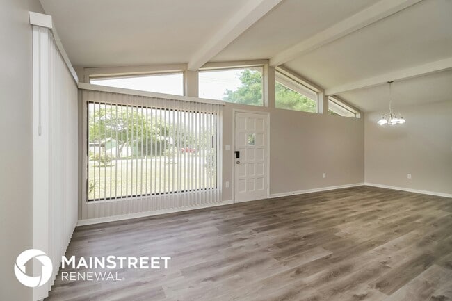 property at 52 Melodie Ln