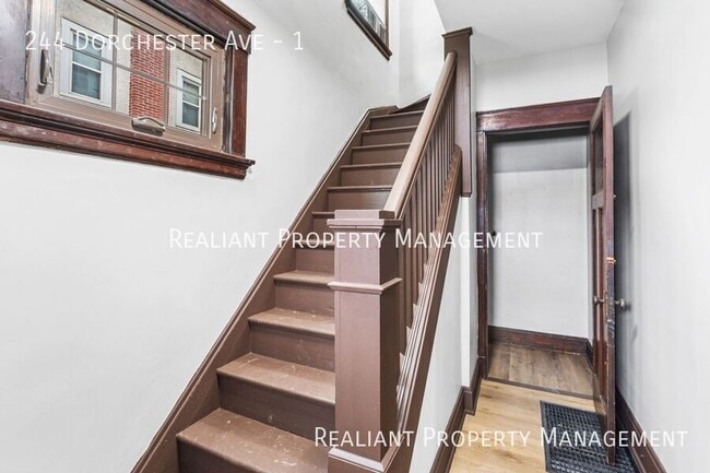 244 Dorchester Ave in Cincinnati, OH - Building Photo - Building Photo