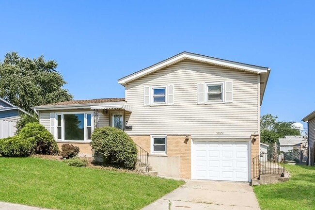 property at 5824 Orange Ln
