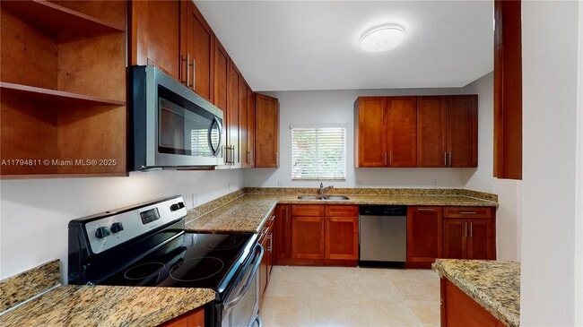 property at 2915 SW 24th St