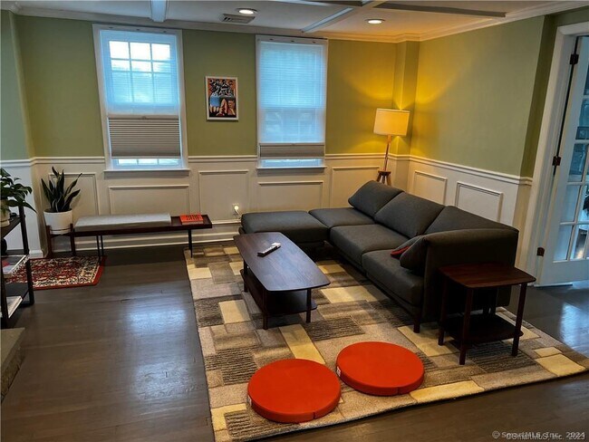 150 Maple St in Milford, CT - Foto de edificio - Building Photo