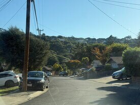 2821 San Ardo Way in Belmont, CA - Building Photo