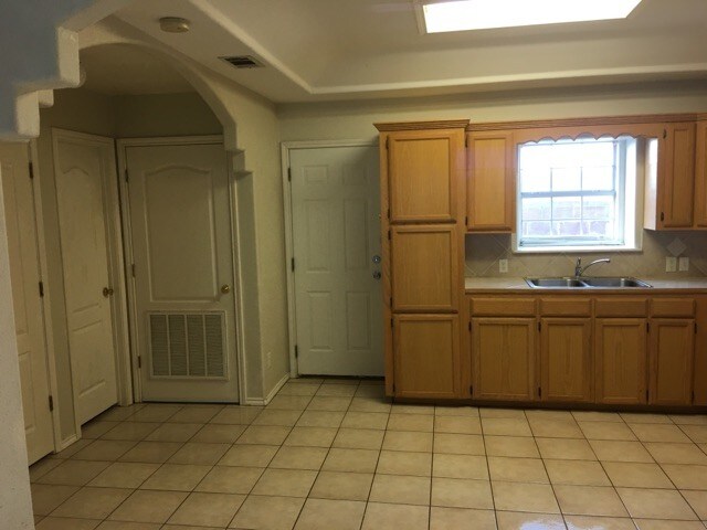 2023 Agua Fina Ave, Unit 4 in Edinburg, TX - Building Photo - Building Photo