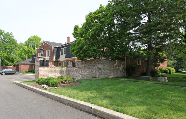 Kenbrook Village in Columbus, OH - Foto de edificio - Building Photo