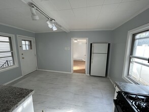 291 Lexington St, Unit 01 in Boston, MA - Building Photo - Building Photo