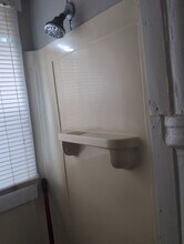 367 Spruce St, Unit Apt 1 in Manchester, NH - Foto de edificio - Building Photo