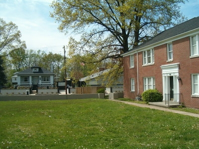 Hutchinson Square Apartments in Louisville, KY - Building Photo - Building Photo