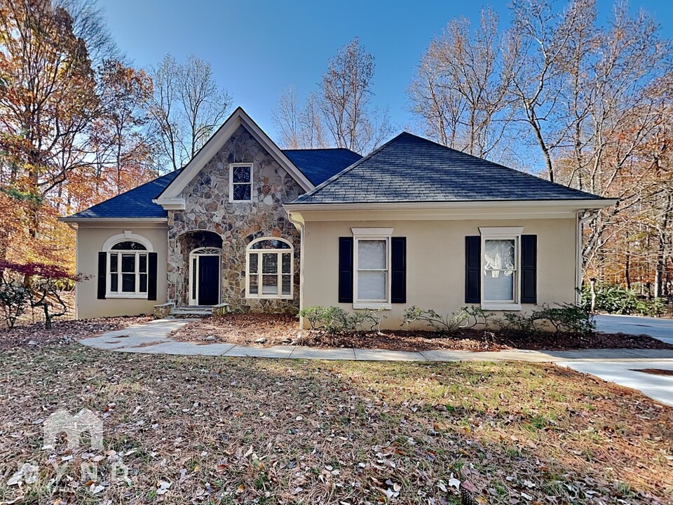 2120 Southers Cir in Suwanee, GA - Building Photo