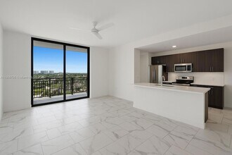 101 E Camino Real, Unit 1025 in Boca Raton, FL - Building Photo - Building Photo