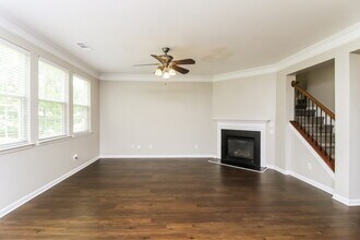 38 Sage Ct in Dallas, GA - Foto de edificio - Building Photo