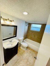 1230 NE 139th St, Unit 306 in North Miami, FL - Building Photo - Building Photo