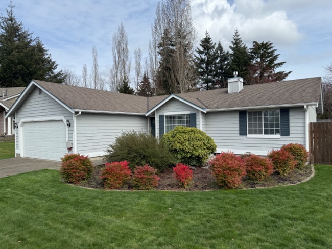 12015 200th Ave Ct E in Sumner, WA - Building Photo - Building Photo