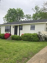 206 Cooper St in Lindale, TX - Building Photo