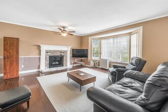 6171-6192 192 St in Surrey, BC - Building Photo - Building Photo