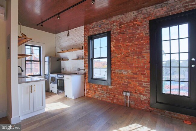 property at 1900 Waterloo St