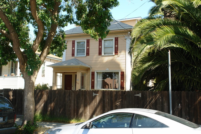 1629-1633 63rd St in Berkeley, CA - Foto de edificio - Building Photo