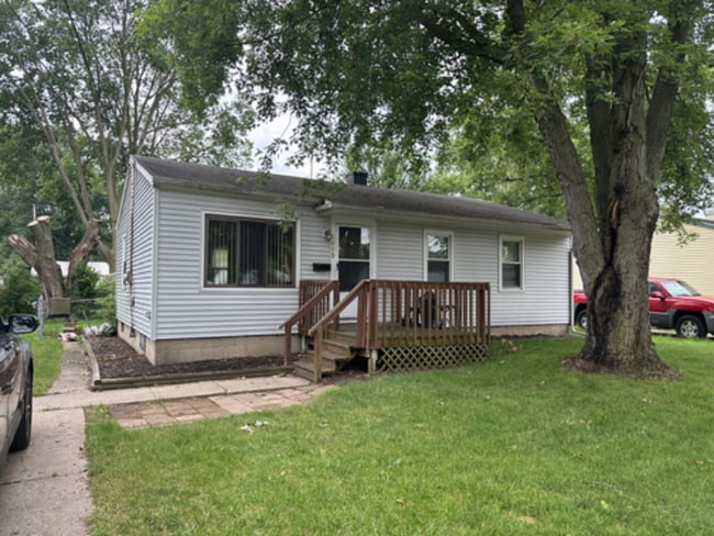 property at 3003 Cabot Dr