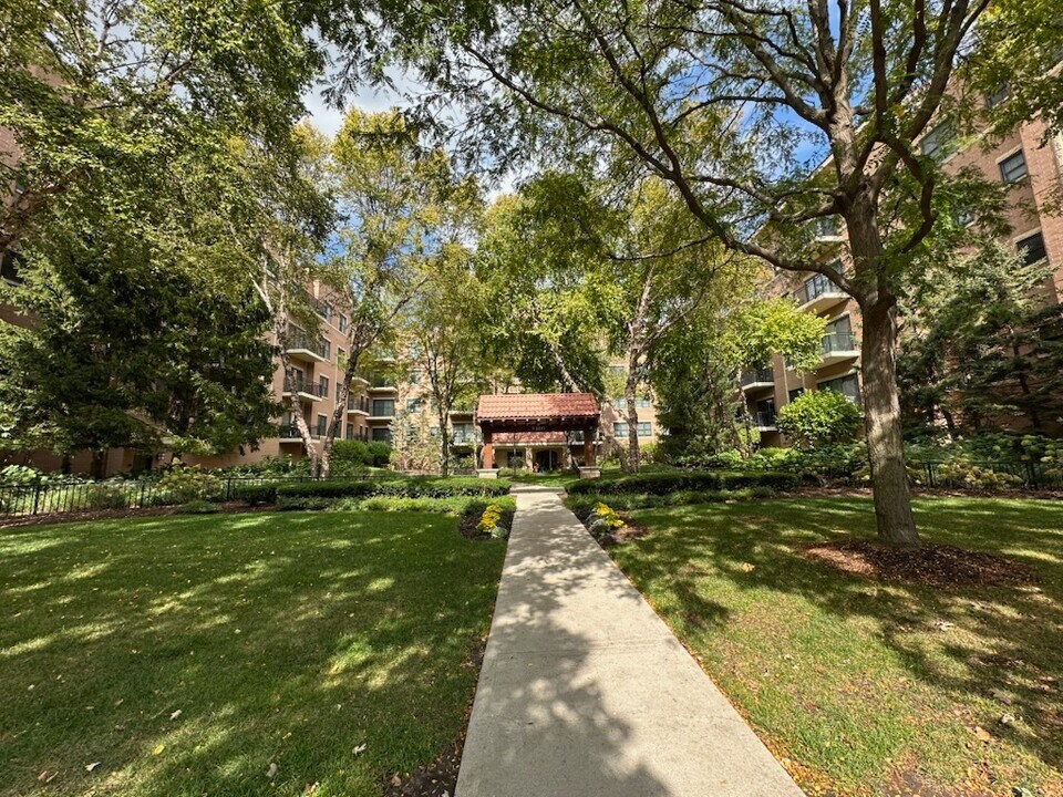 5100 W 96th St in Oak Lawn, IL - Building Photo