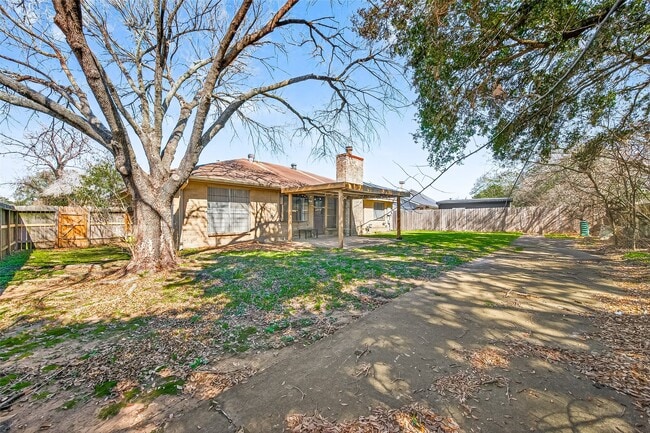 927 Comstock Springs Dr