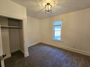 3337 N Palmer St-Unit -3337 N Palmer St in Milwaukee, WI - Building Photo - Building Photo