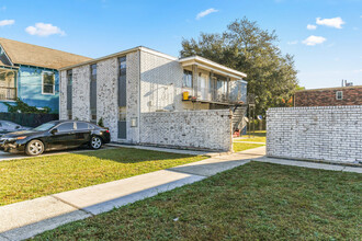 1601-09 Lesseps St in New Orleans, LA - Building Photo - Building Photo