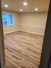 8723-8723 SE Reedway St in Portland, OR - Building Photo - Building Photo