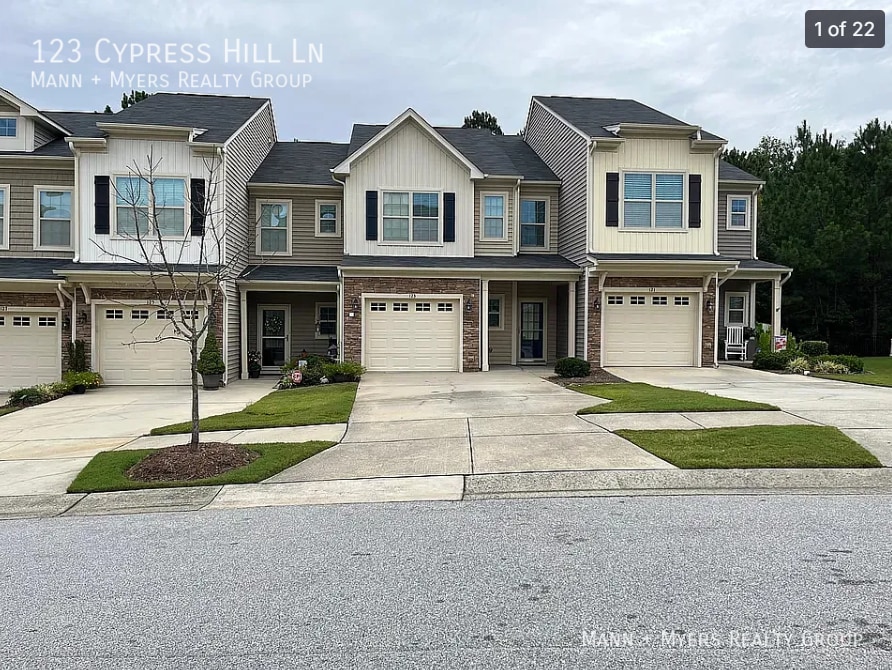 123 Cypress Hill Ln in Holly Springs, NC - Building Photo