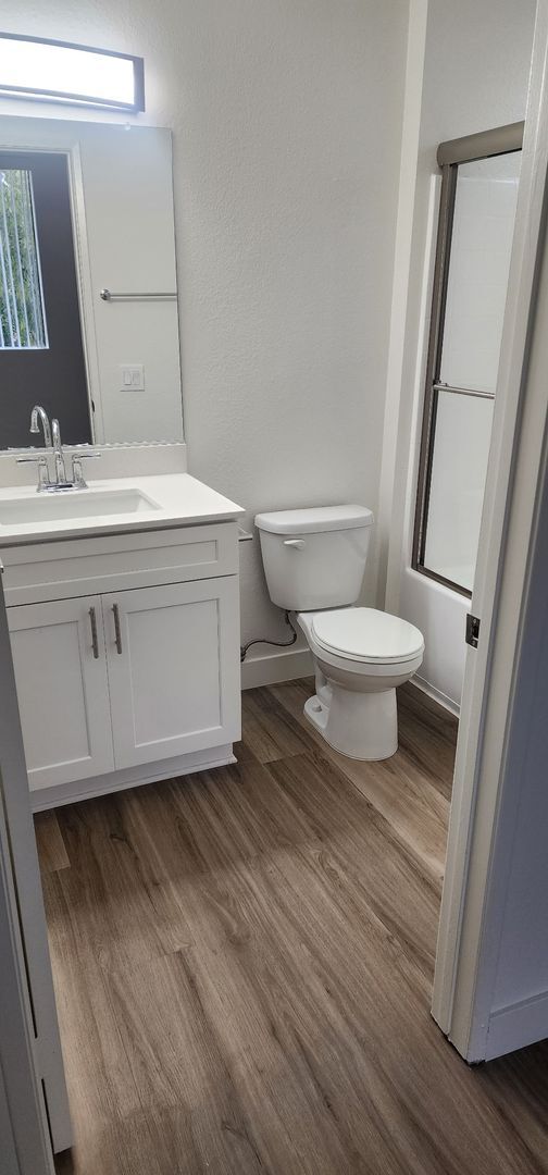 property at 4276 S Centinela Ave