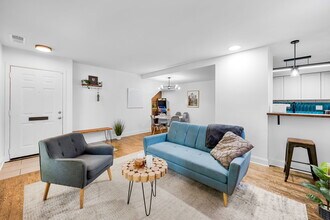 21 Andrew Pl, Unit 21 Andrew in Baltimore, MD - Foto de edificio - Building Photo