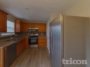 1940 Littleton Ct in Columbia, TN - Building Photo - Building Photo