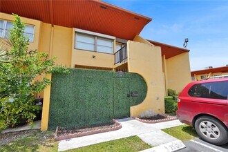 13775 SW 84th St in Miami, FL - Building Photo - Building Photo