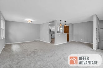 31 W Cherbourg Dr in Buffalo, NY - Building Photo - Building Photo