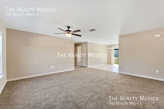 83 Guava Pass in Ocklawaha, FL - Building Photo - Building Photo